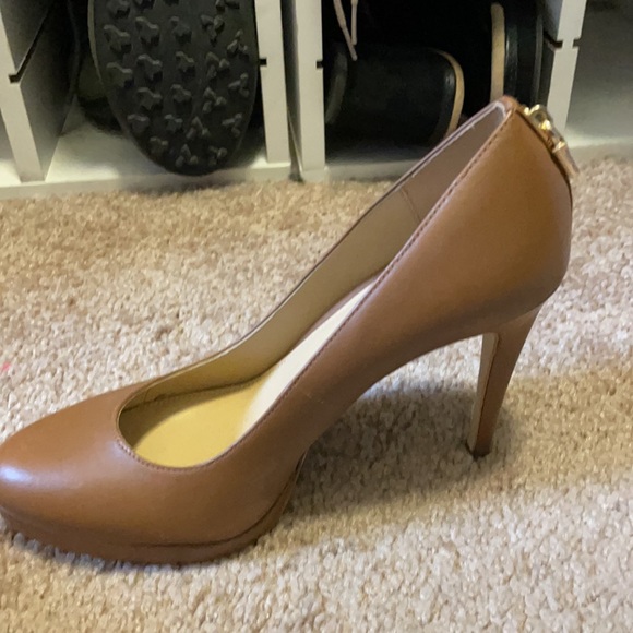 Michael Kors heels - Picture 5 of 8